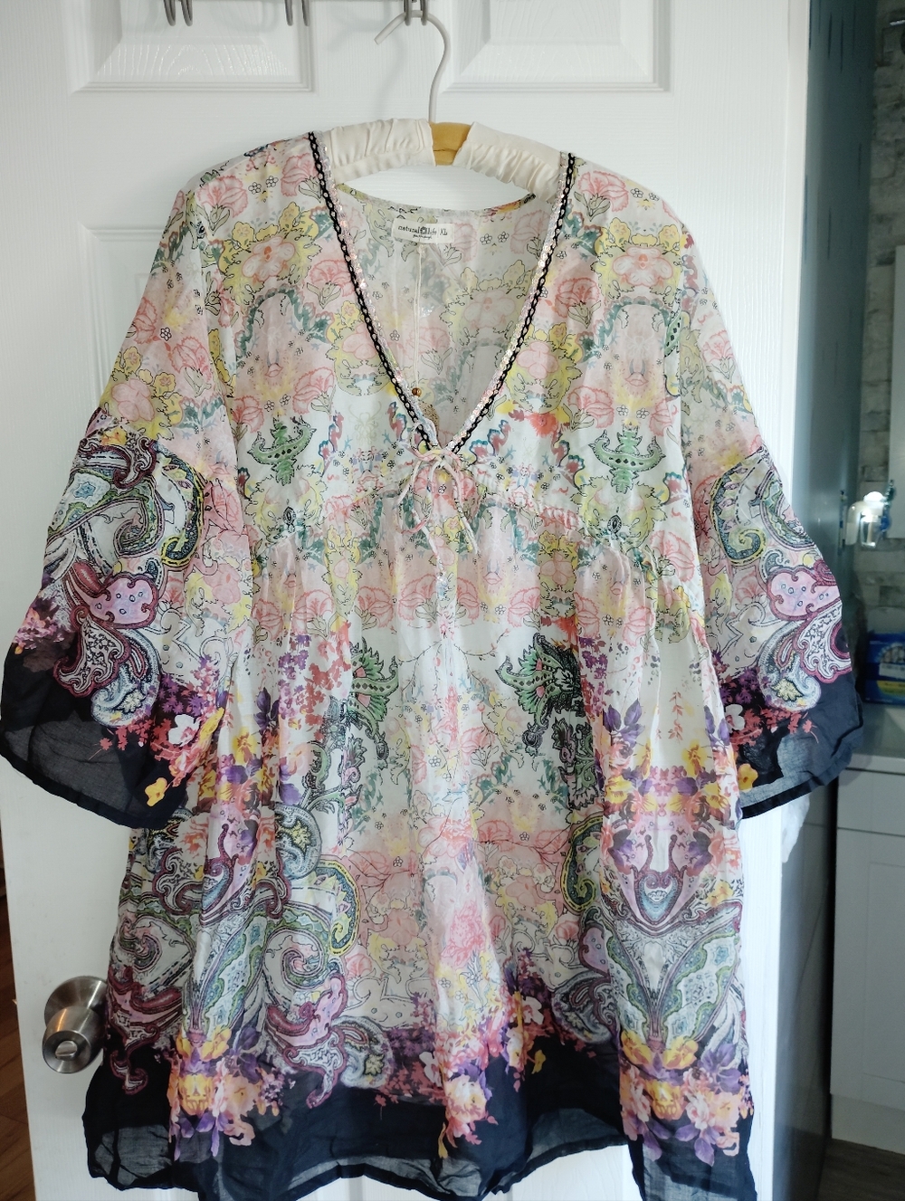 Floral Paisley V-Neck Tunic Dress in Pink and Black Lightweight Summer - Picture 2 of 5